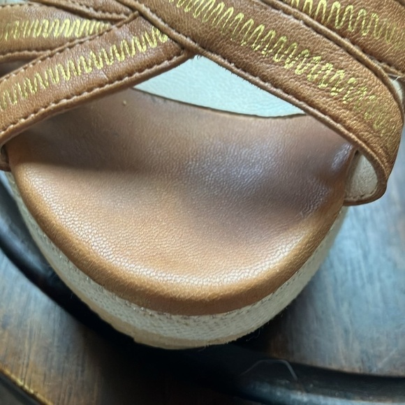Coach: Caroline (Q632) Strappy Wedges BEACH theme- leather straps- 9B - Picture 6 of 16